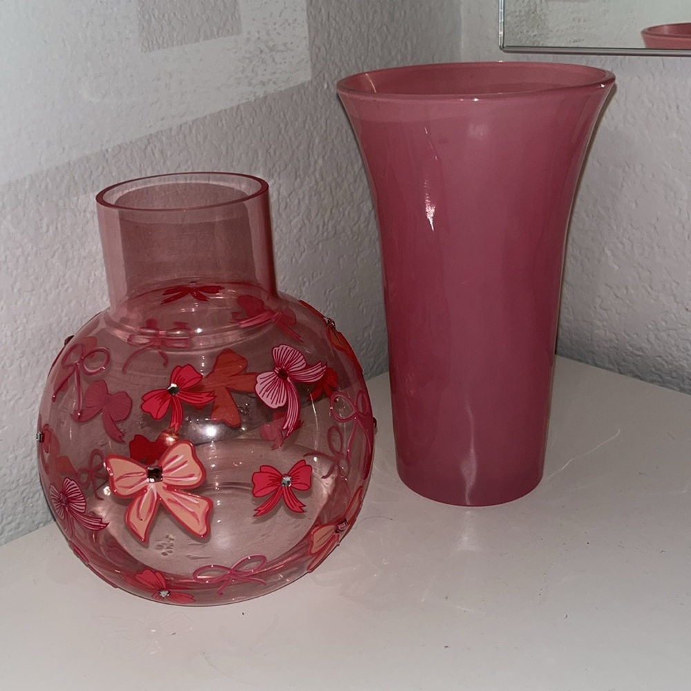 Pink Vase - Picture 2 of 2
